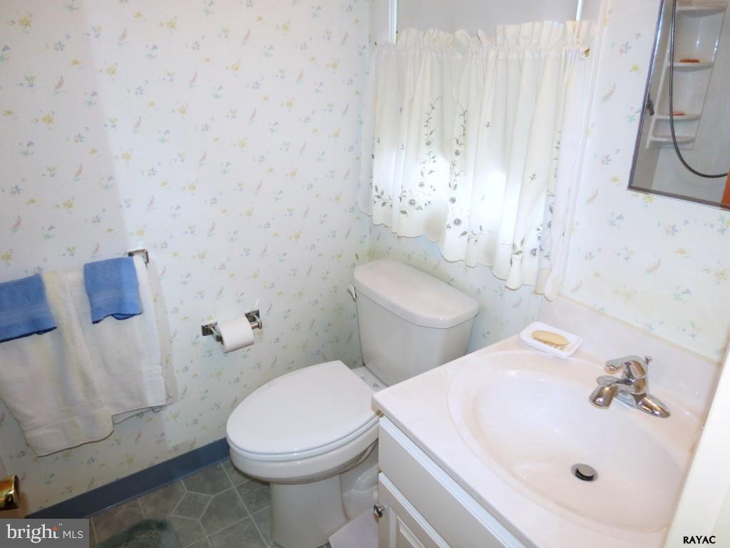 1843 Radnor Road York, PA 17402 - Photo 22 of 36