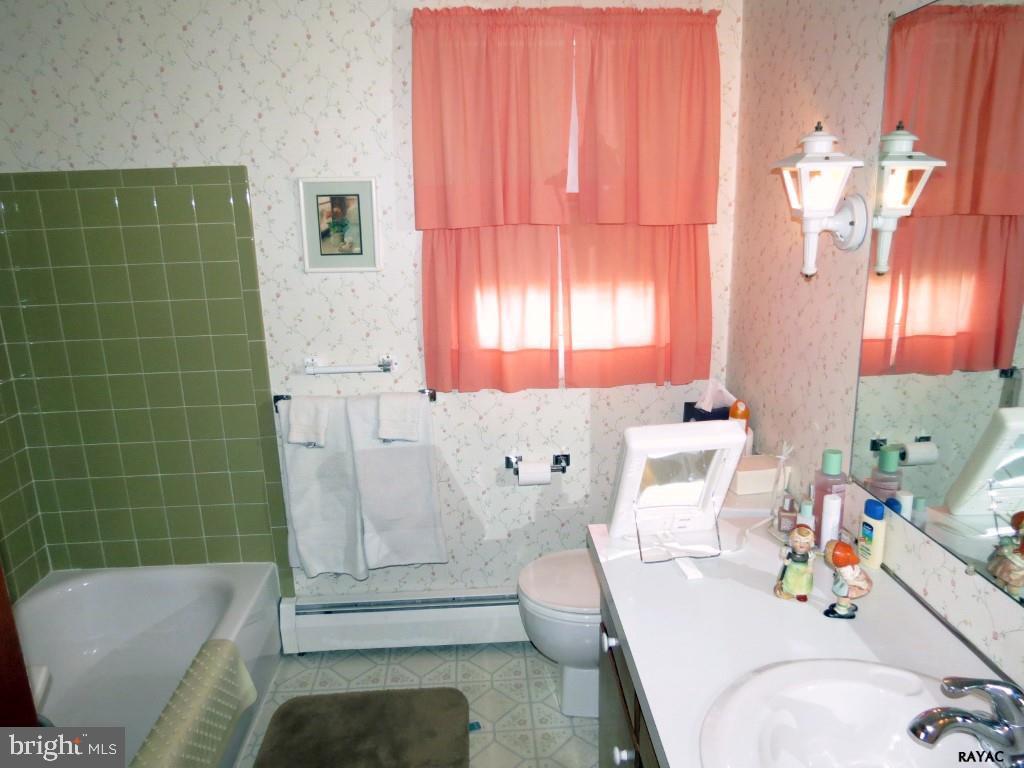 1843 Radnor Road York, PA 17402 - Photo 25 of 36