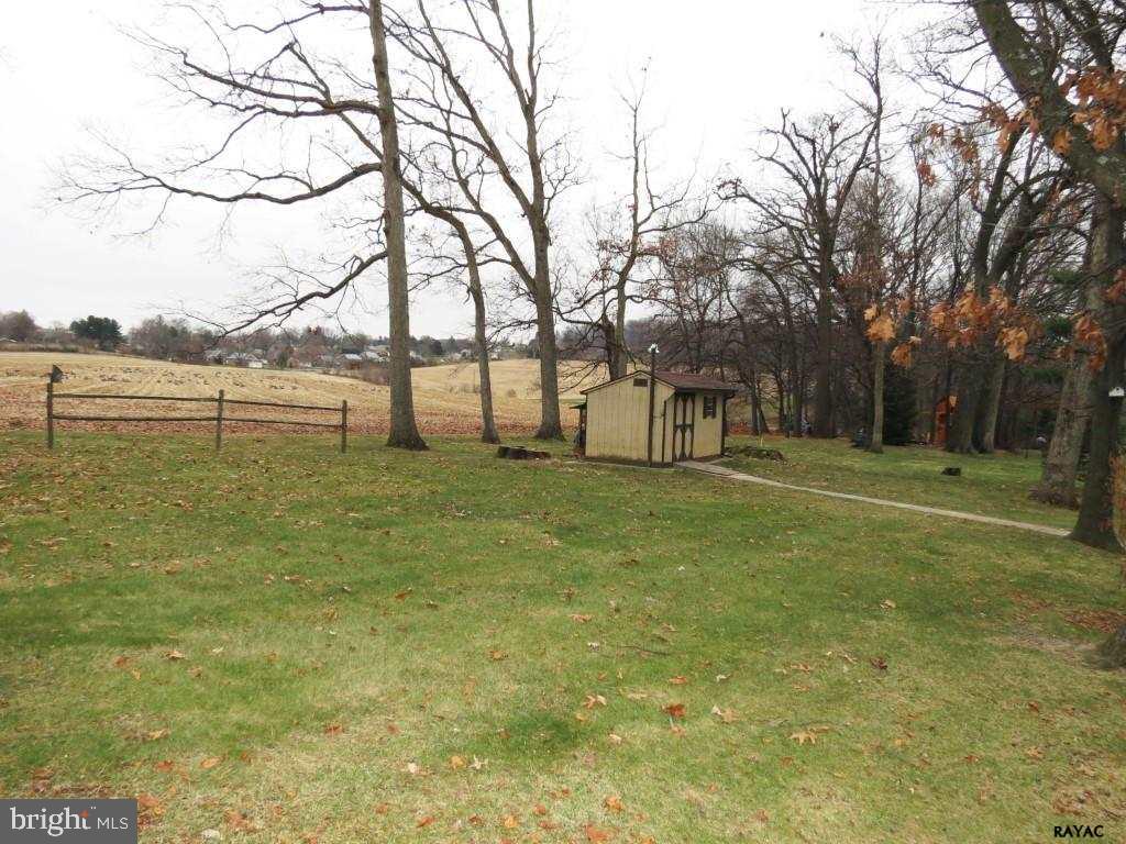 1843 Radnor Road York, PA 17402 - Photo 32 of 36