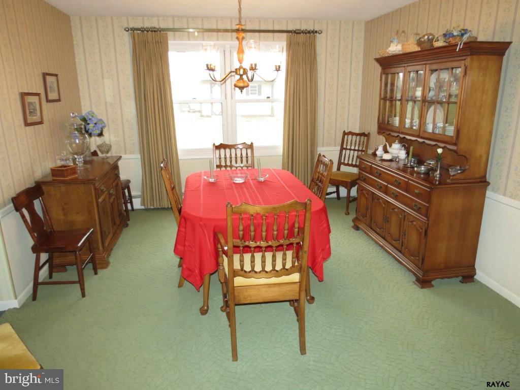 1843 Radnor Road York, PA 17402 - Photo 8 of 36