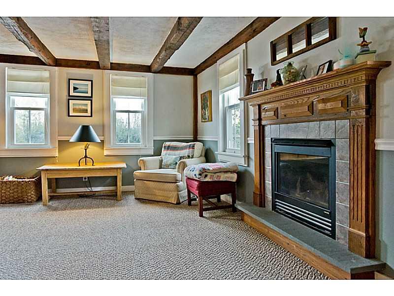 242 Pine Point Road Scarborough, ME 04074 - Photo 17 of 26 Living Room.