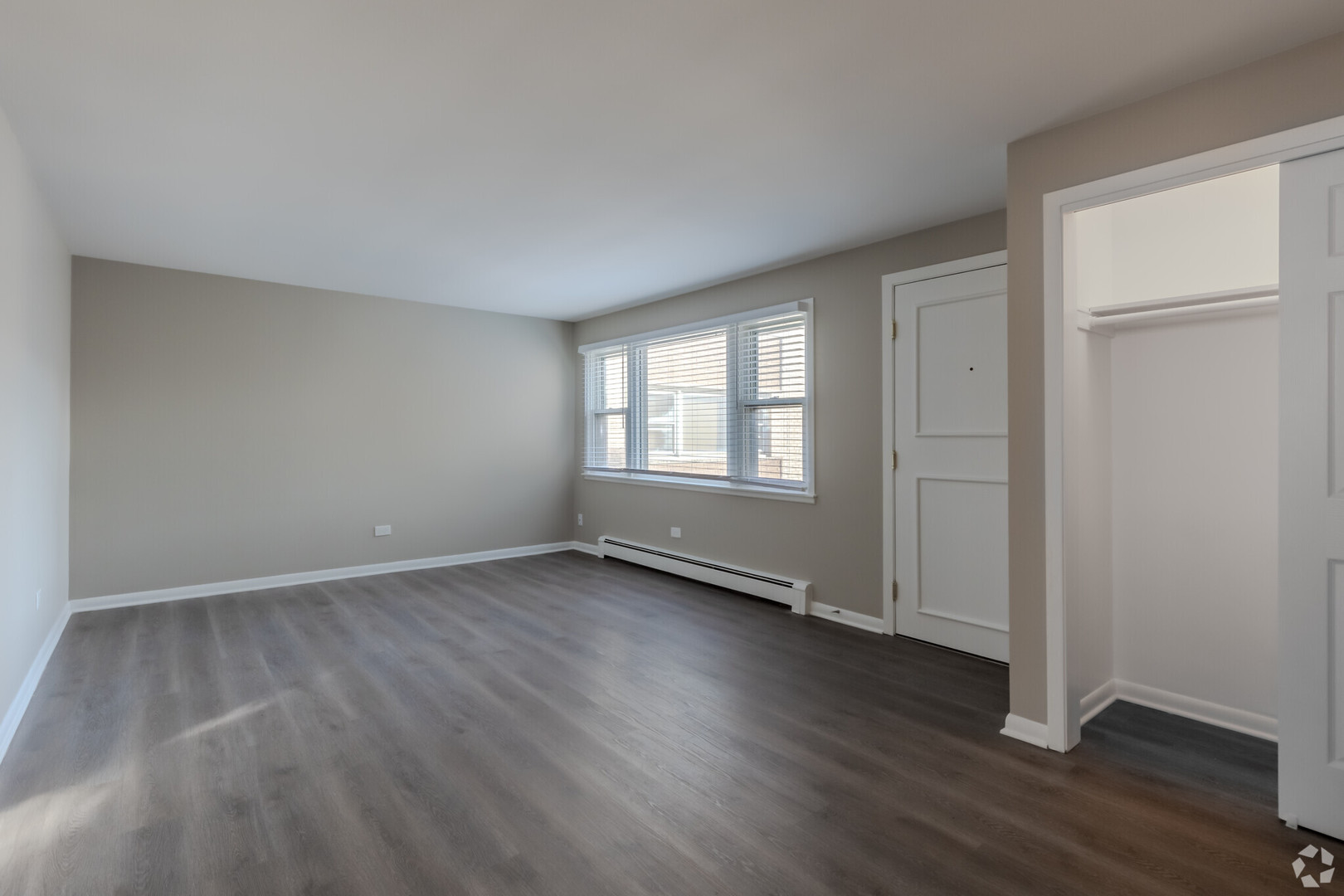 8528 West Gregory Street, Unit 3S Chicago, IL 60656 - Photo 3 of 10