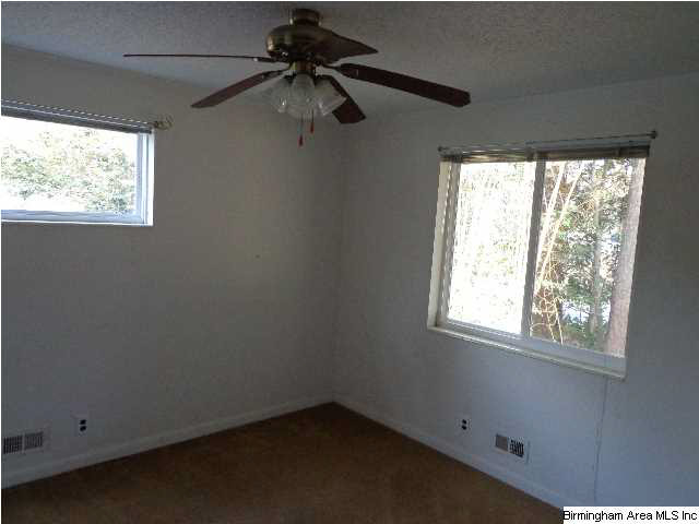 127 Walker Avenue Bessemer, AL 35023 - Photo 4 of 15