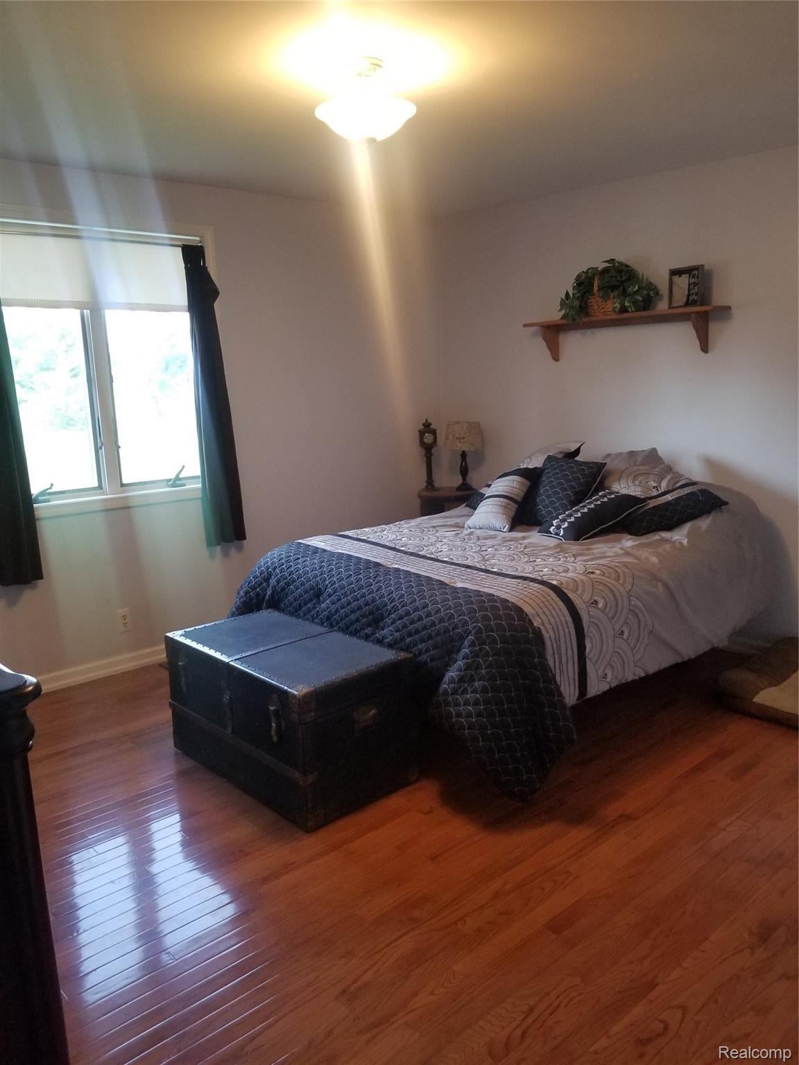 13690 Burt Road Capac, MI 48014 - Photo 5 of 14 burt master bed.jpg