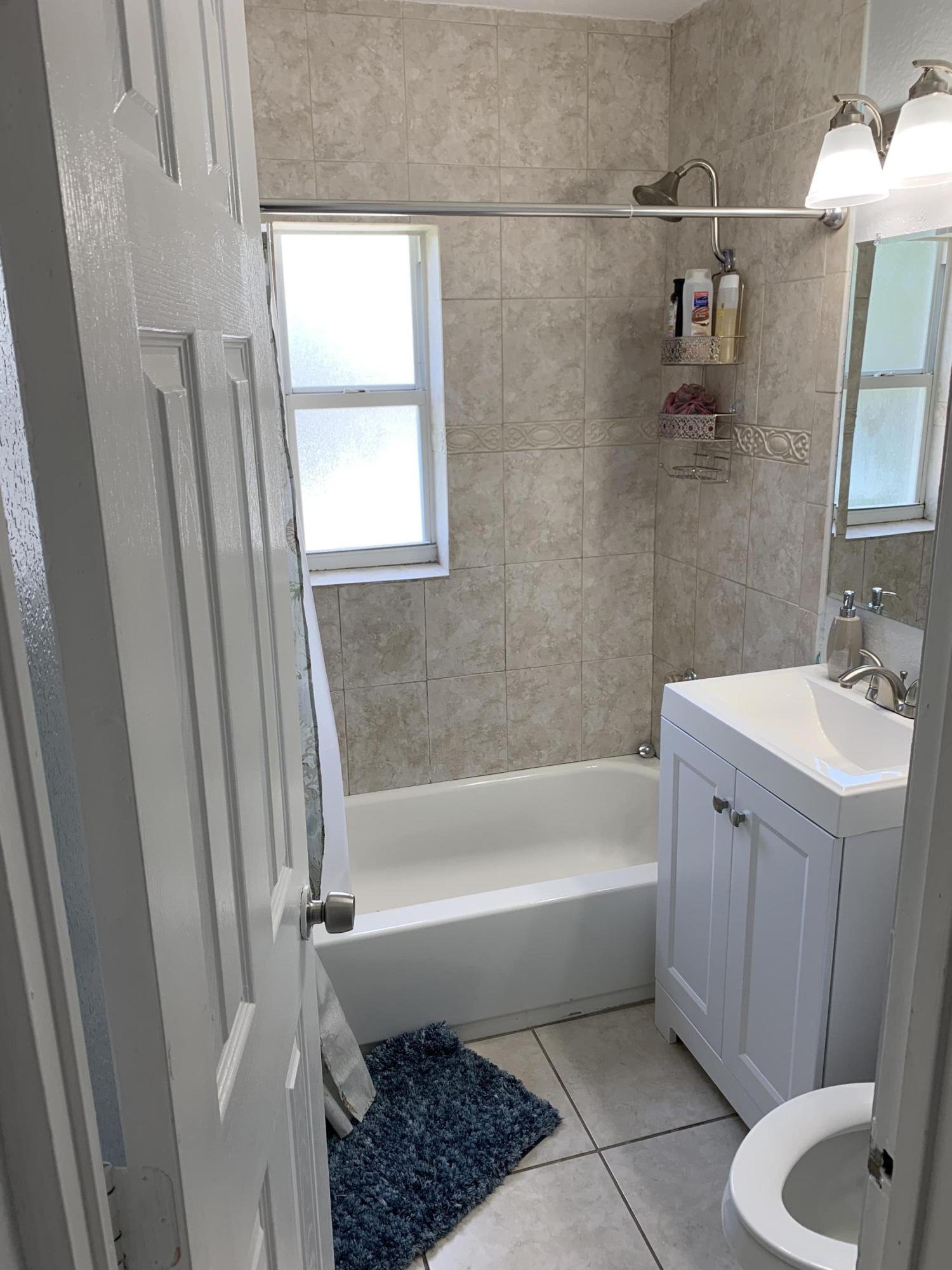 628 Hudson Road West Palm Beach, FL 33405 - Photo 12 of 14 IMG_2884