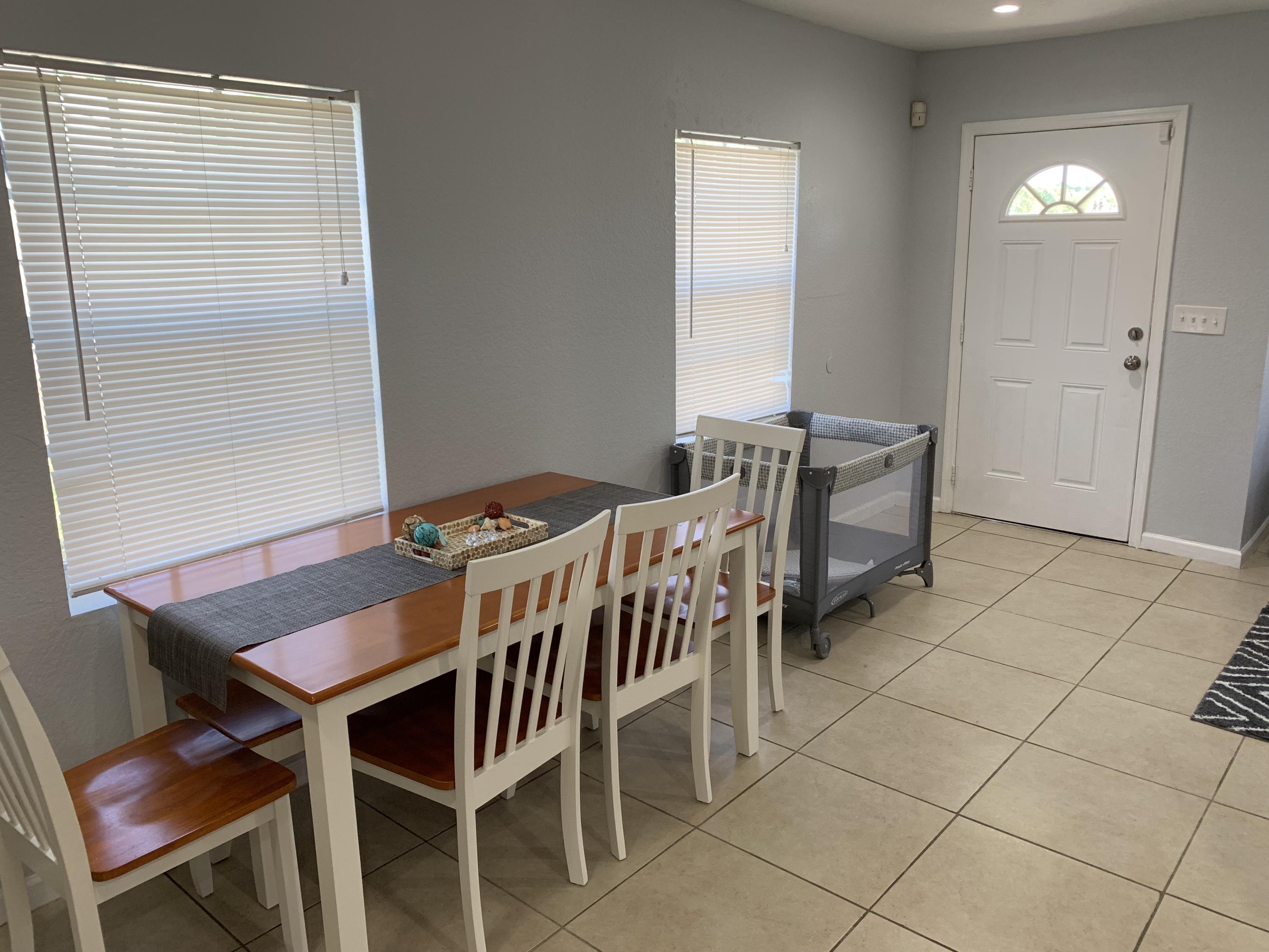 628 Hudson Road West Palm Beach, FL 33405 - Photo 3 of 14 IMG_4731