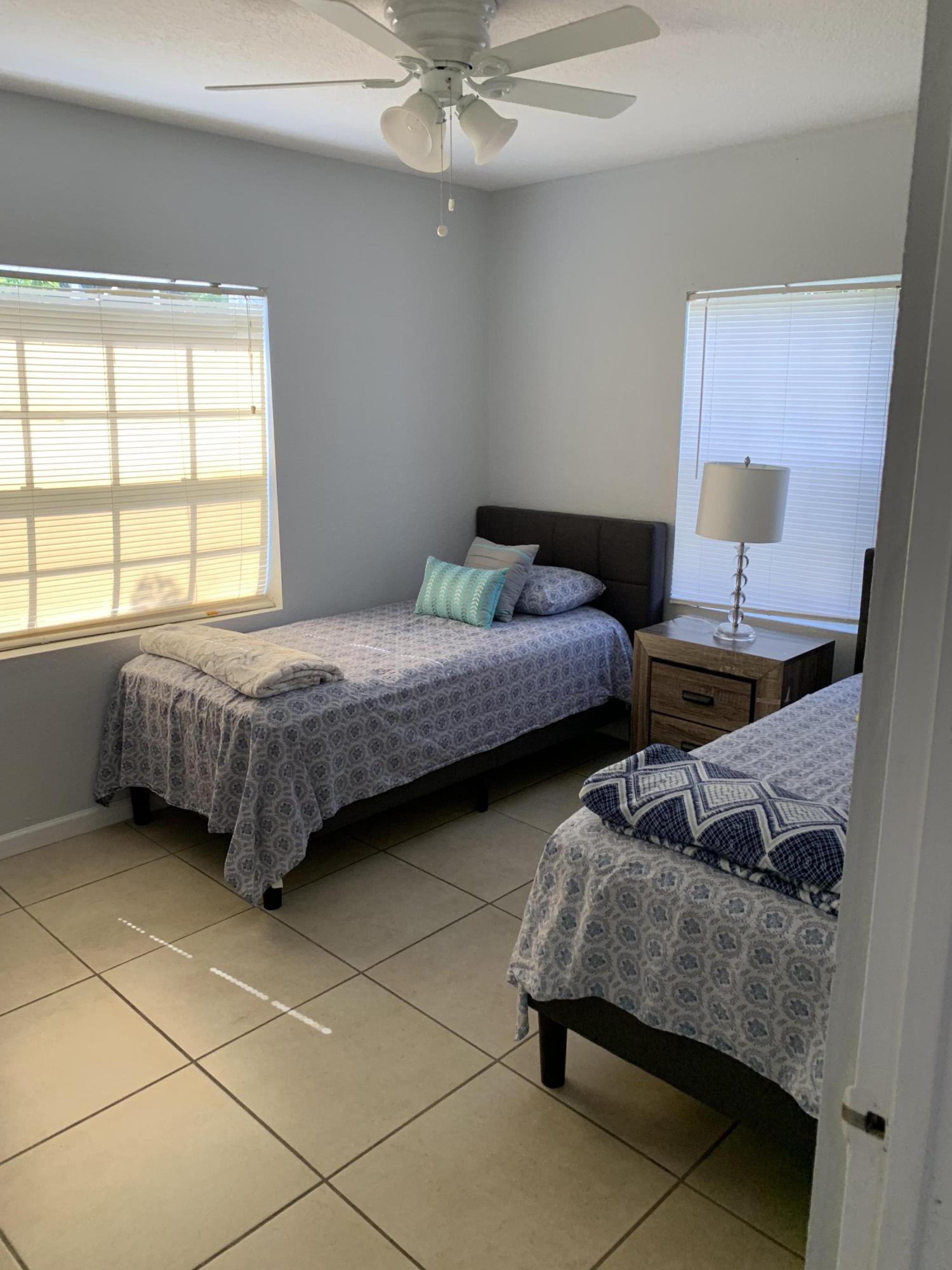 628 Hudson Road West Palm Beach, FL 33405 - Photo 5 of 14 IMG_2461