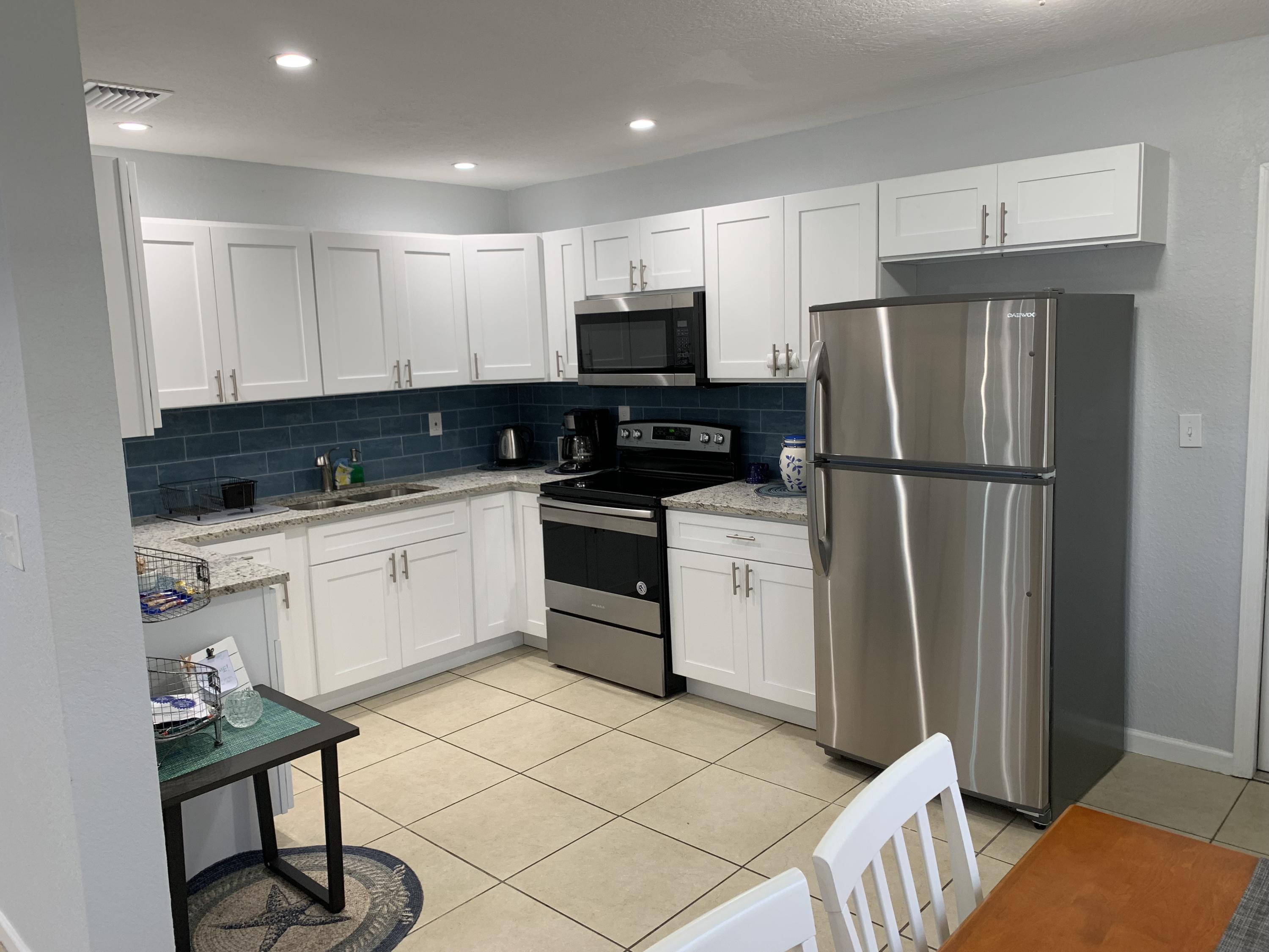 628 Hudson Road West Palm Beach, FL 33405 - Photo 6 of 14 IMG_1062
