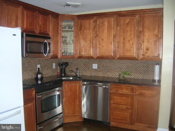 4 Hillside Lane Yardley, PA 19067 - Photo 13 of 21 Kitchen