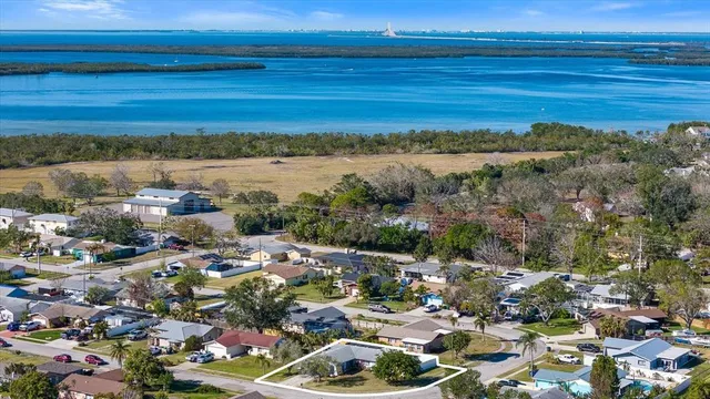 $370,000 | 2302 15th Street West, Palmetto, FL 34221