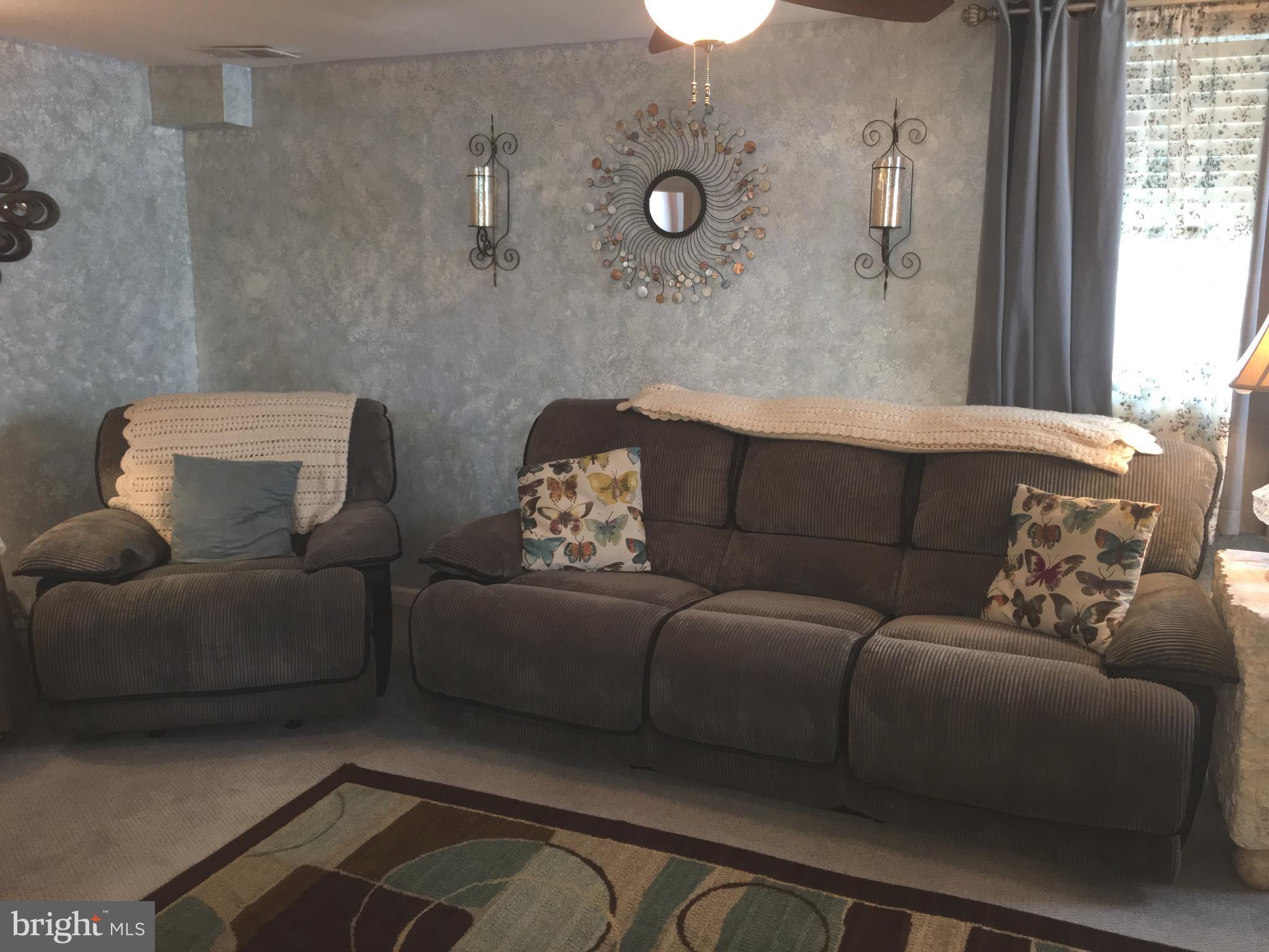 202 Elk Road Baltimore, MD 21221 - Photo 22 of 30 Family Room
