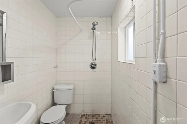 $299,990 | 10916 South Yakima Avenue, Tacoma, WA 98444