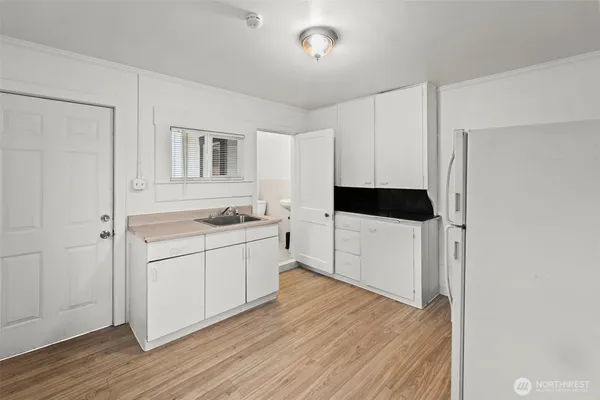 $299,990 | 10916 South Yakima Avenue, Tacoma, WA 98444