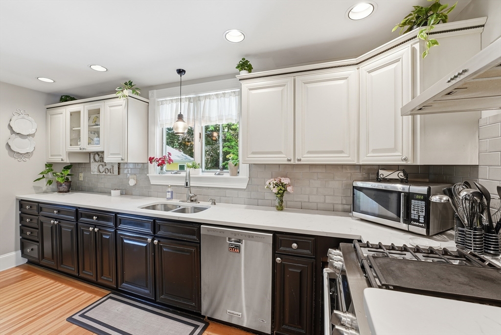 114 Maplewood Terrace Springfield, MA 01108 - Photo 10 of 42