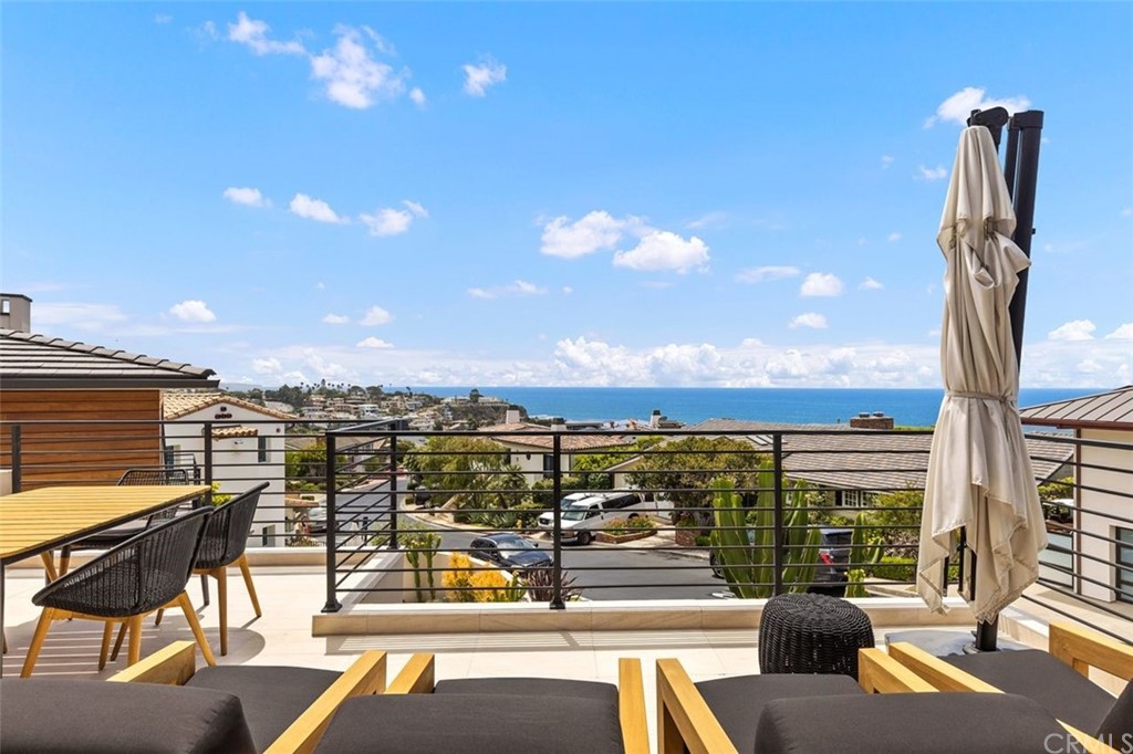 846 Emerald Bay Laguna Beach, CA 92651 - Photo 15 of 42