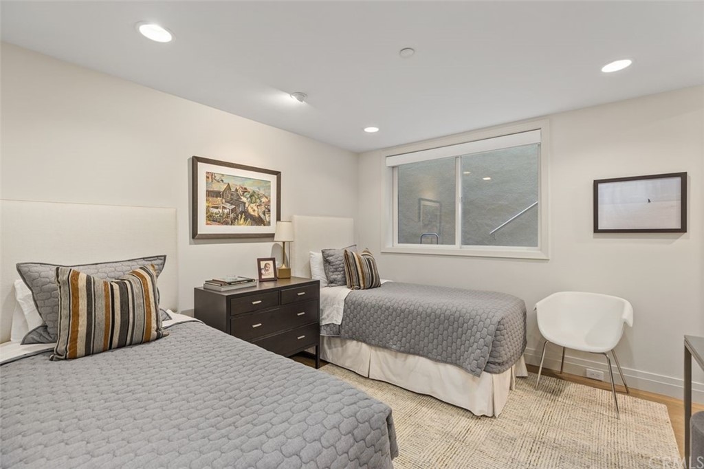 846 Emerald Bay Laguna Beach, CA 92651 - Photo 32 of 42