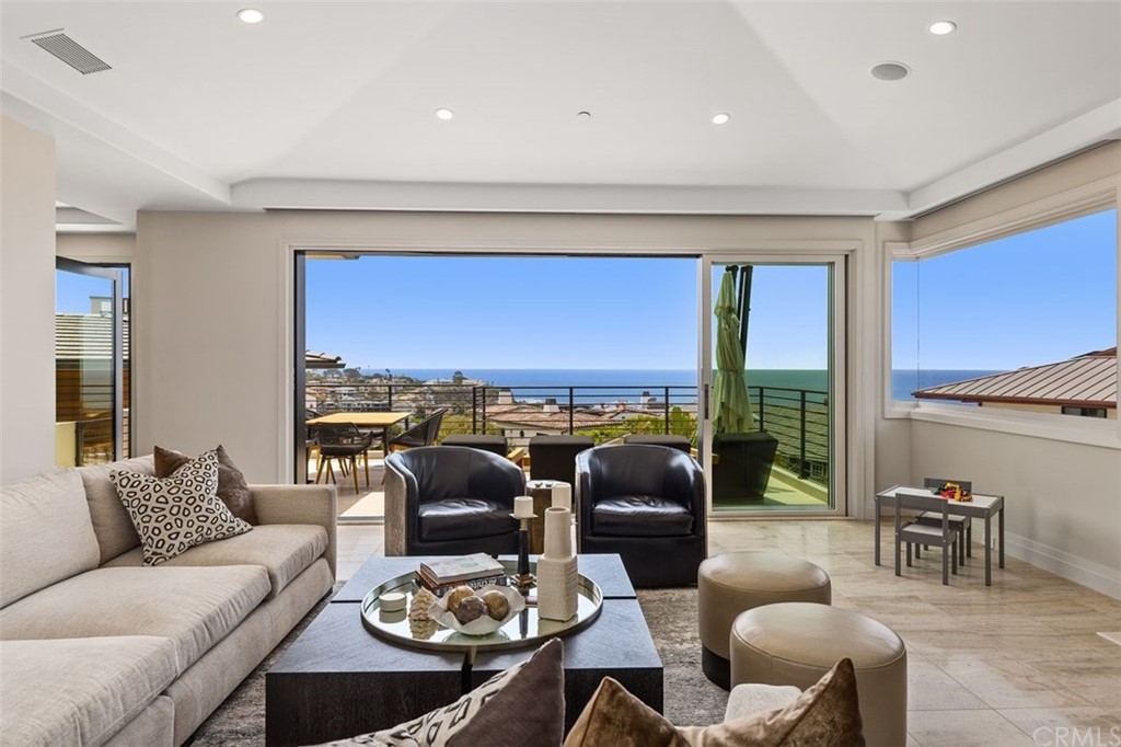 846 Emerald Bay Laguna Beach, CA 92651 - Photo 7 of 42