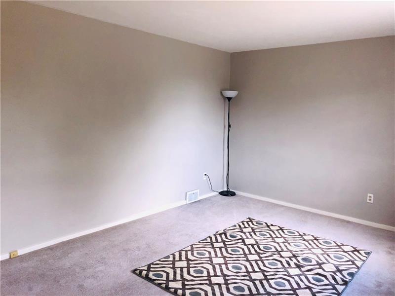 1002 Middletown Road Pittsburgh, PA 15205 - Photo 11 of 25 Gallery Image 11