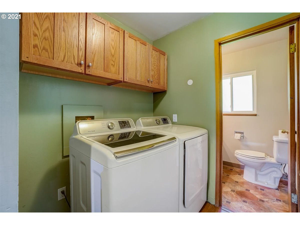 8112 Southeast Kane Road Gresham, OR 97080 - Photo 18 of 32 Gallery Image 18