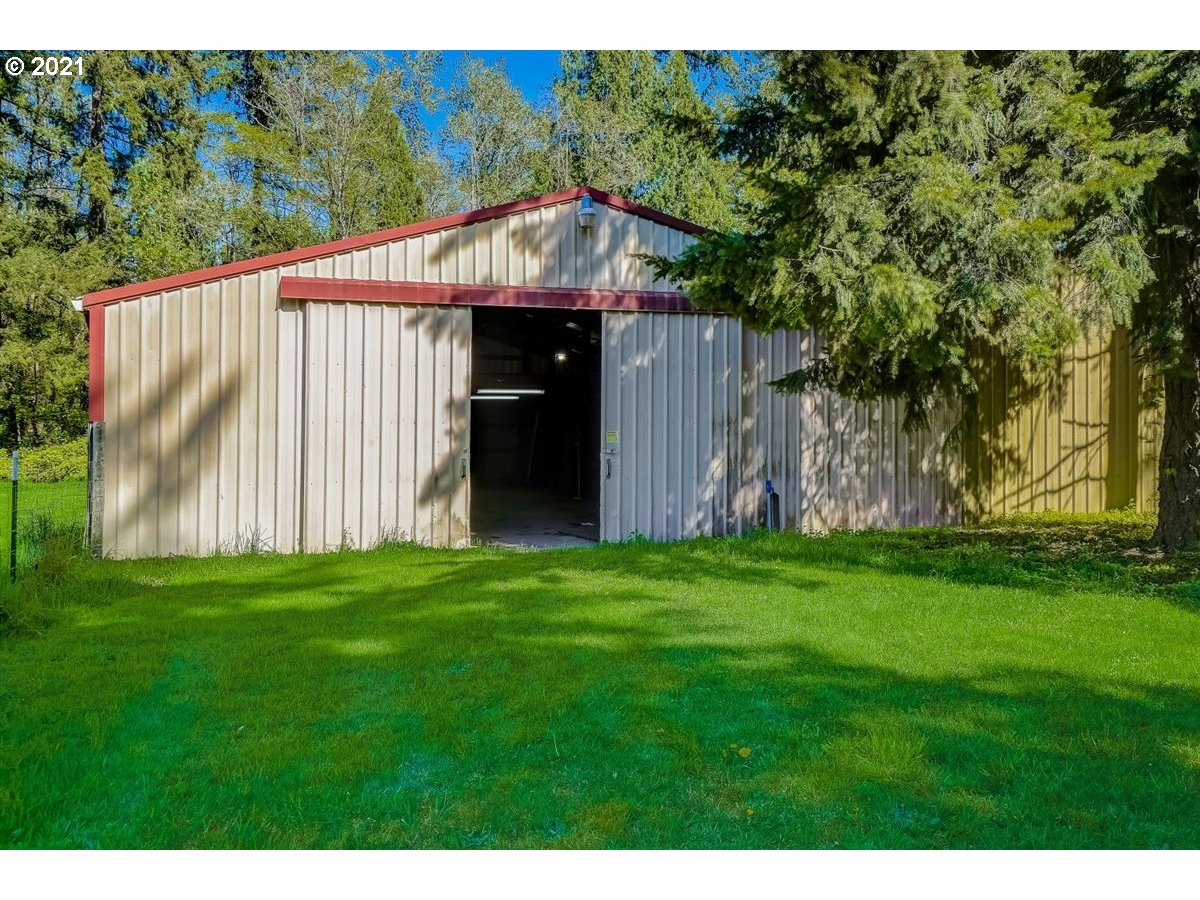 8112 Southeast Kane Road Gresham, OR 97080 - Photo 21 of 32 Gallery Image 21