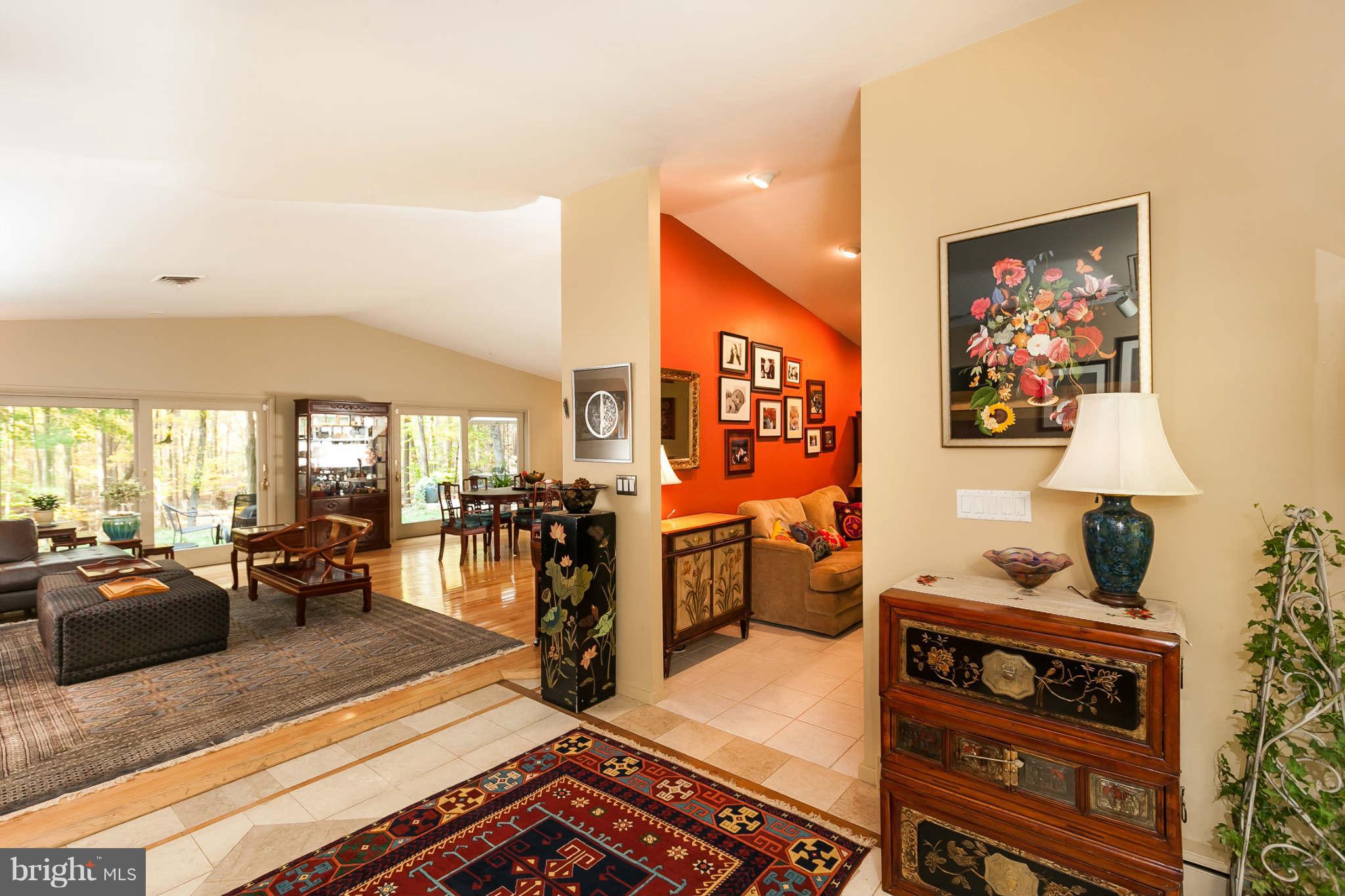10906 Baronet Road Owings Mills, MD 21117 - Photo 4 of 30 Living Room