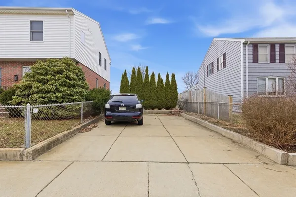 $649,900 | 4-6 Jensen Road, Unit 6, Watertown, MA 02472