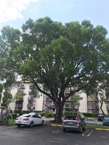 $155,000 | 2701 Riverside Drive, Unit 515B, Coral Springs, FL 33065