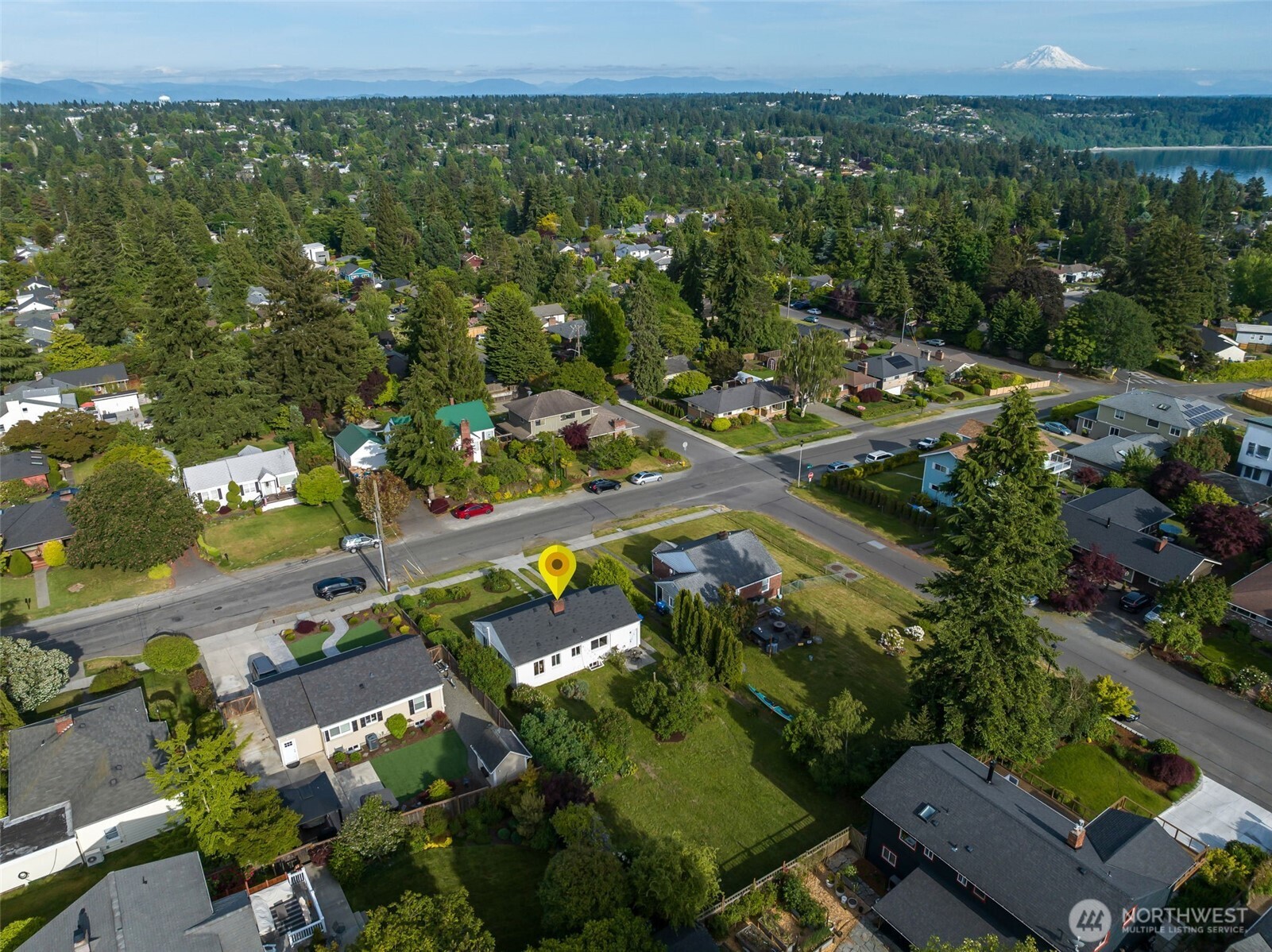 10617 39th Avenue Southwest Seattle, WA 98146 - Photo 35 of 39