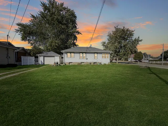 $79,900 | 1902 Chicago Avenue, Savanna, IL 61074