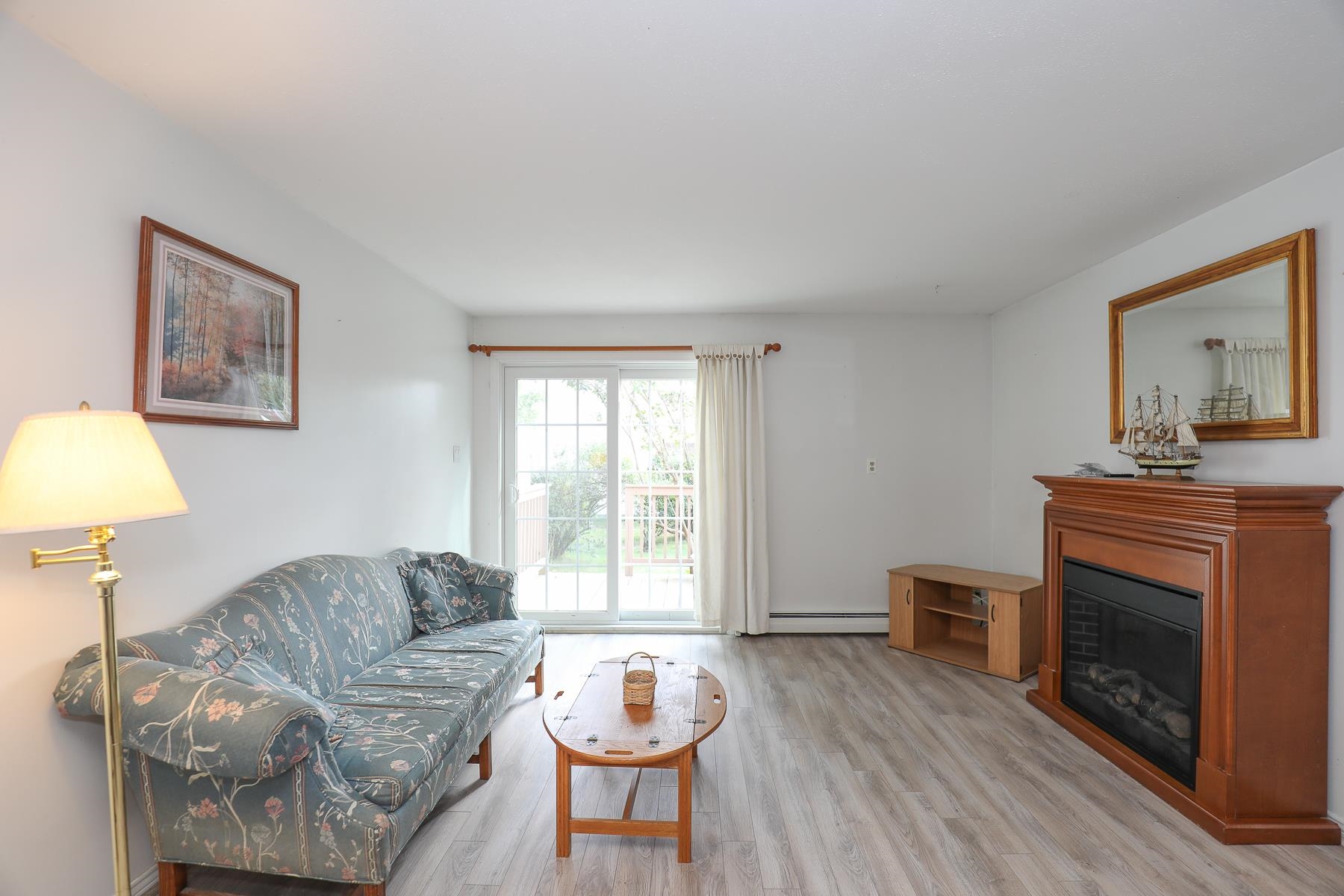 9 Shelburne Road Merrimack, NH 03054 - Photo 6 of 35