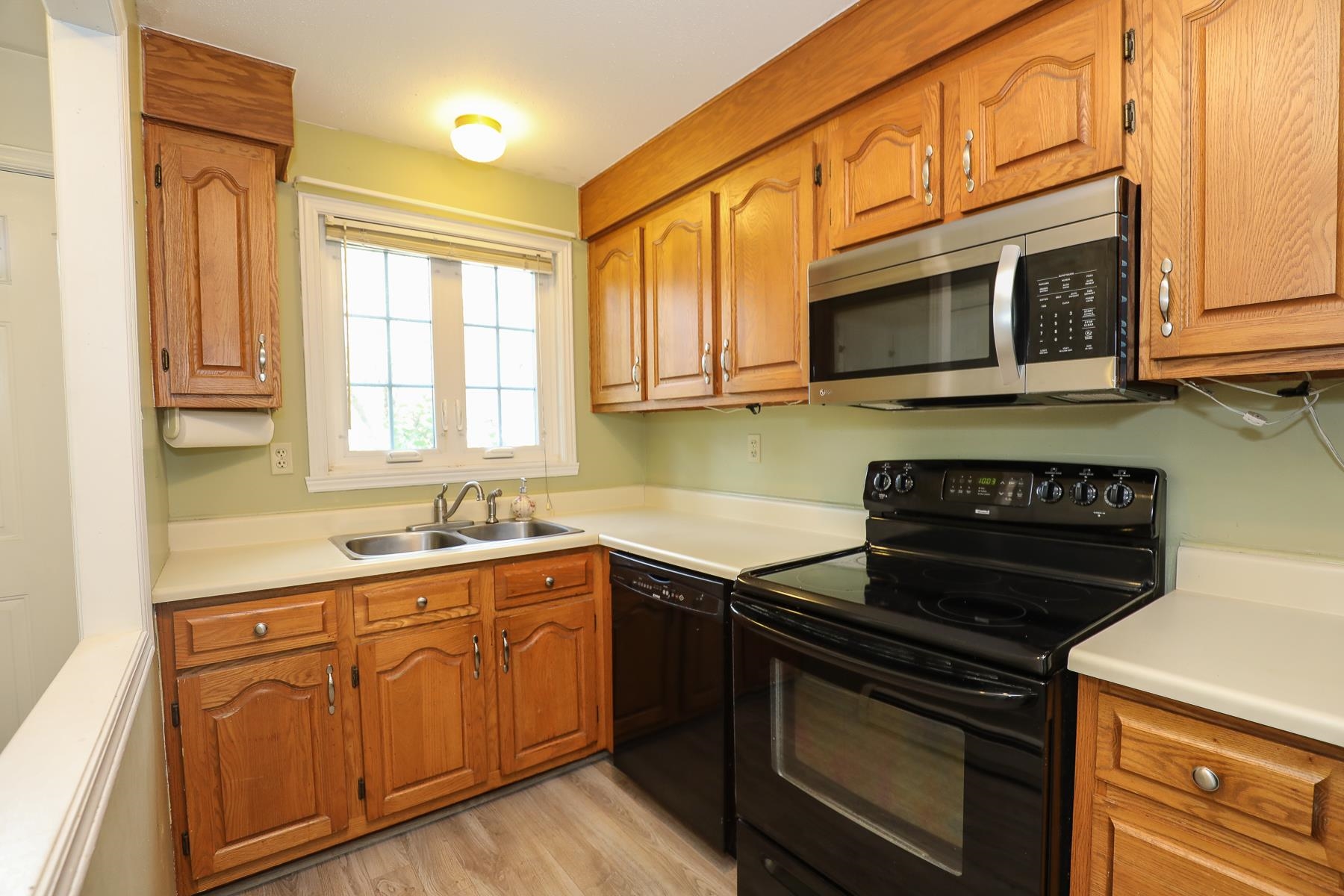 9 Shelburne Road Merrimack, NH 03054 - Photo 10 of 35