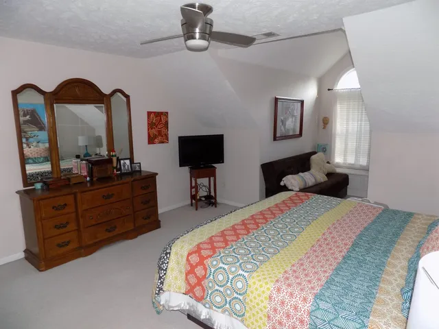 $374,900 | 3044 Birdie Circle, Evansville, IN 47725