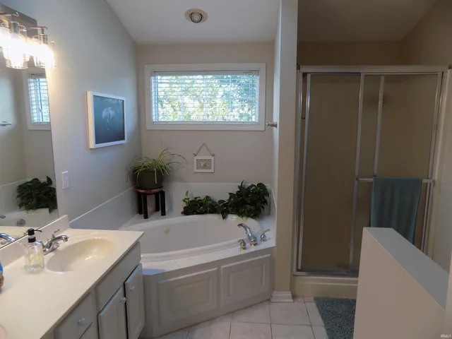 $374,900 | 3044 Birdie Circle, Evansville, IN 47725