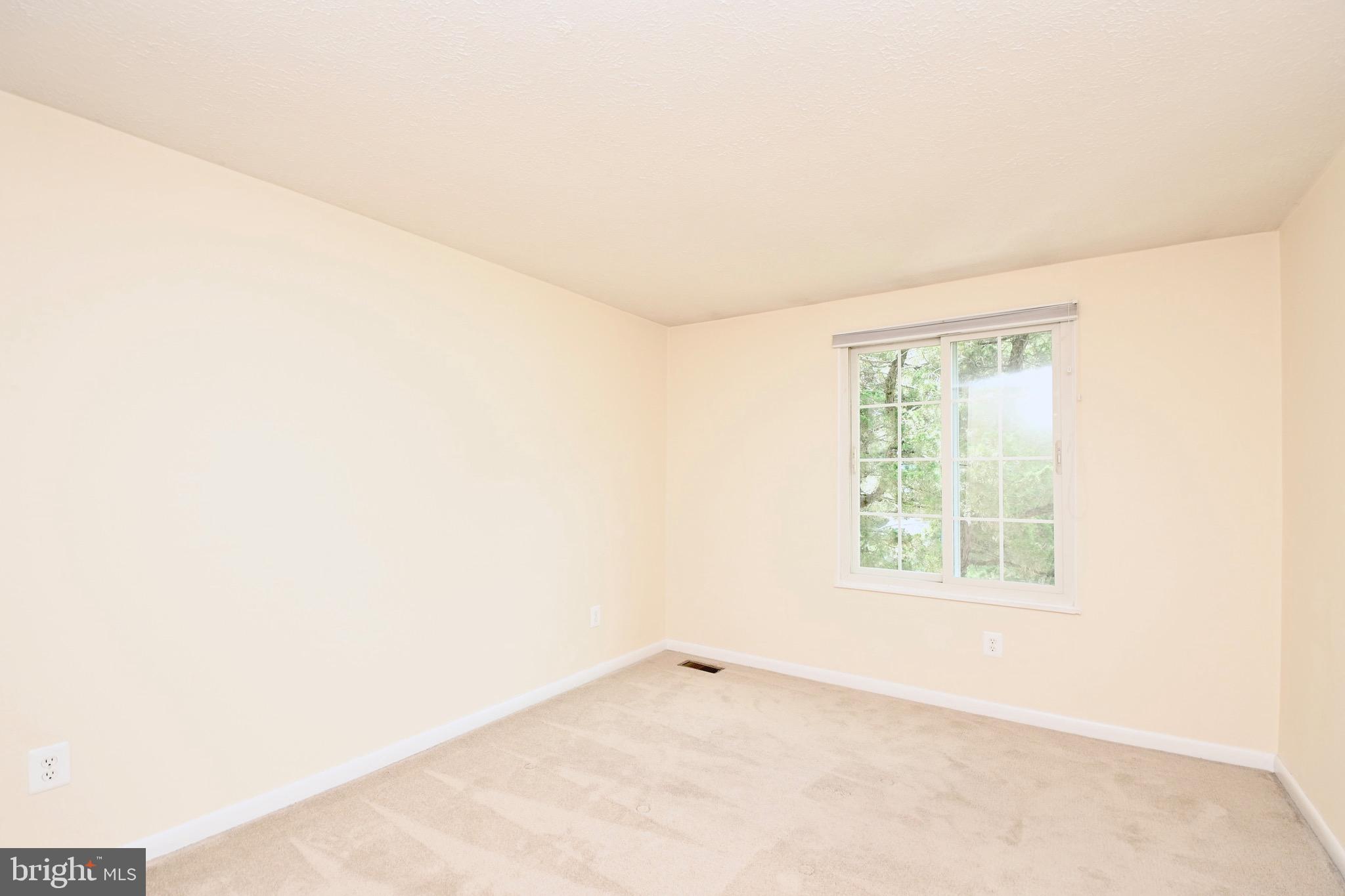 8113 Winter Blue Court Springfield, VA 22153 - Photo 26 of 58 front bedroom