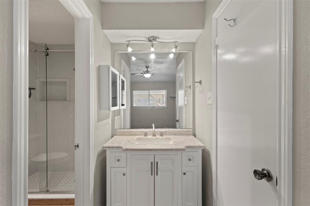 3002 Penny Lane Euless, TX 76039 - Photo 14 of 28