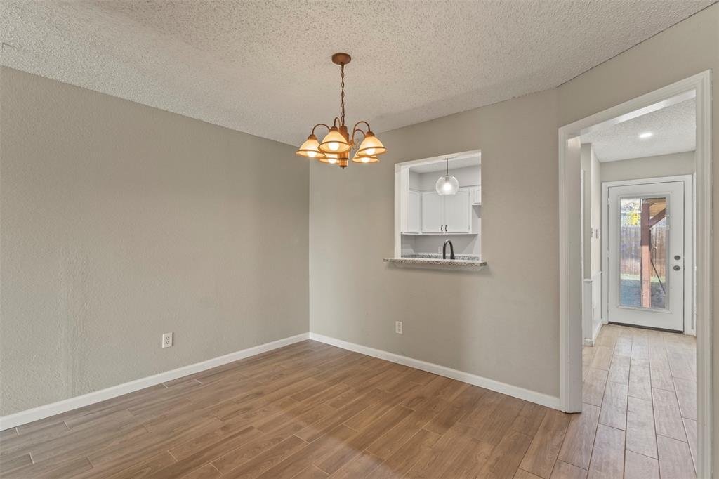 3002 Penny Lane Euless, TX 76039 - Photo 6 of 28