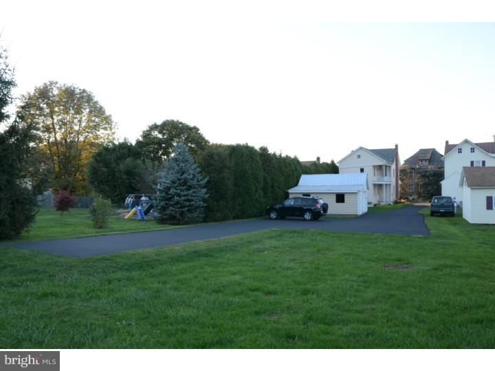 918 Fritztown Road Sinking Spring, PA 19608 - Photo 5 of 23 View