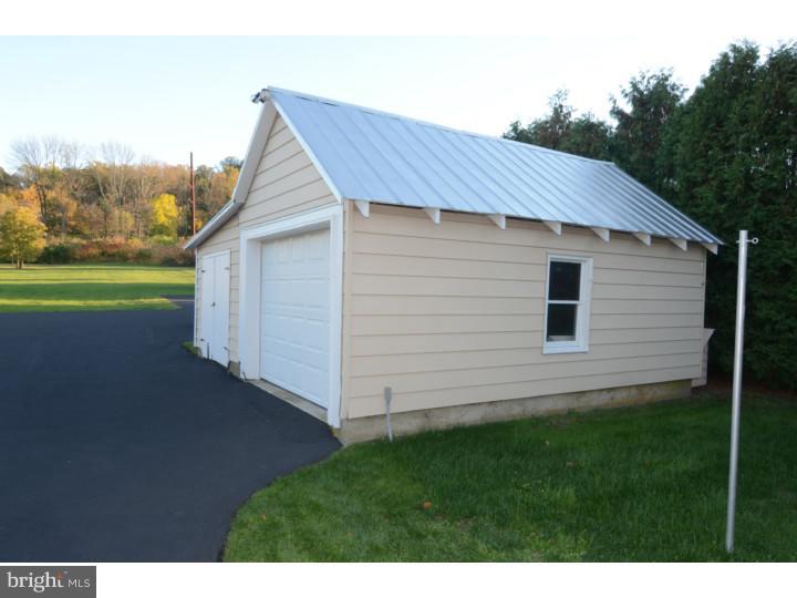 918 Fritztown Road Sinking Spring, PA 19608 - Photo 8 of 23 Garage