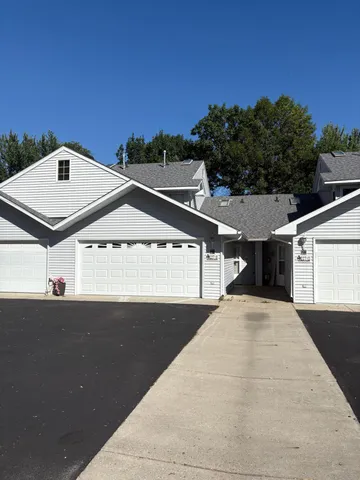 $584,900 | 22718 Dunvilla Drive, Unit 21, Pelican Rapids, MN 56572