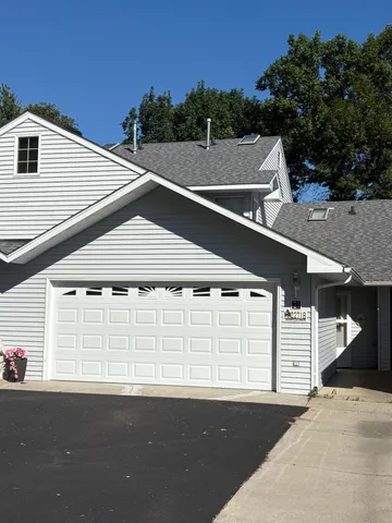 $584,900 | 22718 Dunvilla Drive, Unit 21, Pelican Rapids, MN 56572