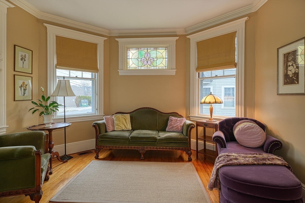 30 Walker Street Newton, MA 02460 - Photo 5 of 40