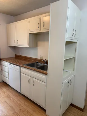 $110,000 | 1911 Viking Drive Northwest, Unit 32, Rochester, MN 55901