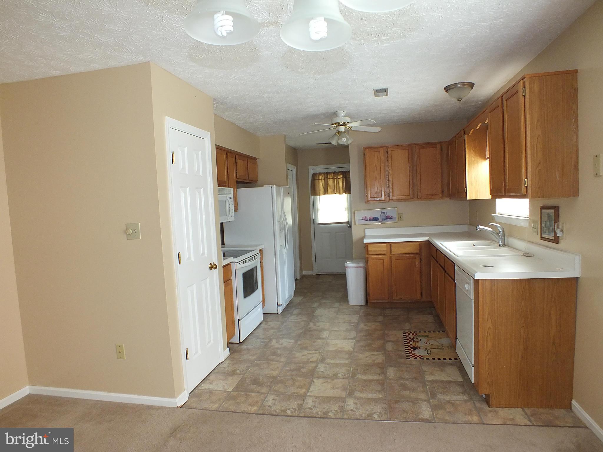 202 Raven Road Stephens City, VA 22655 - Photo 6 of 13 Kitchen