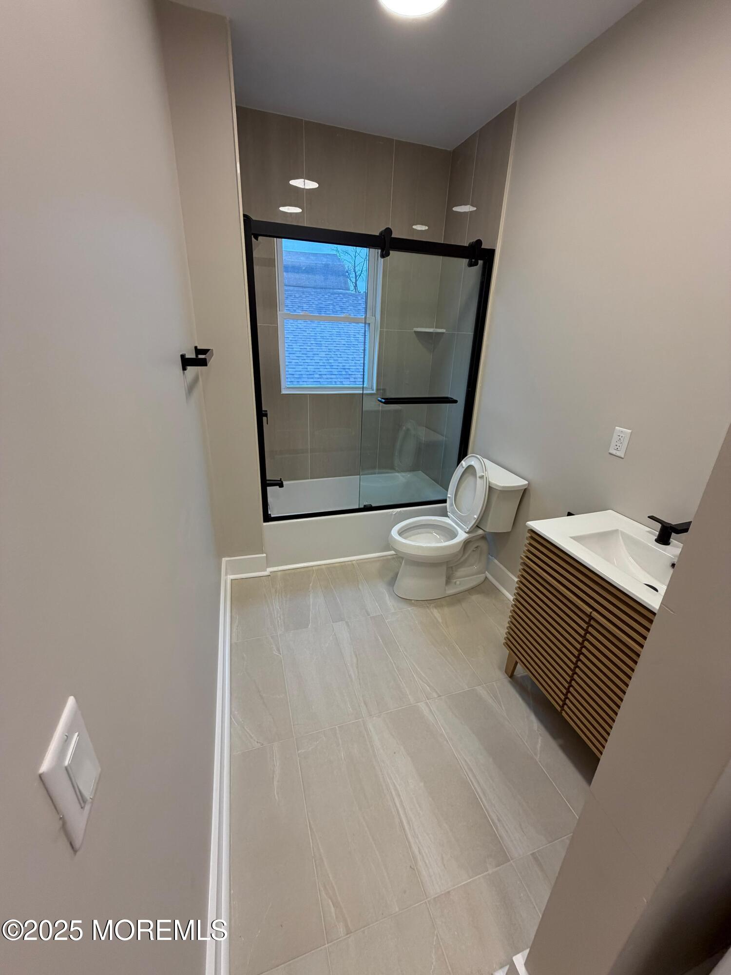 142 State Street, Unit 4 Perth Amboy, NJ 08861 - Photo 2 of 4