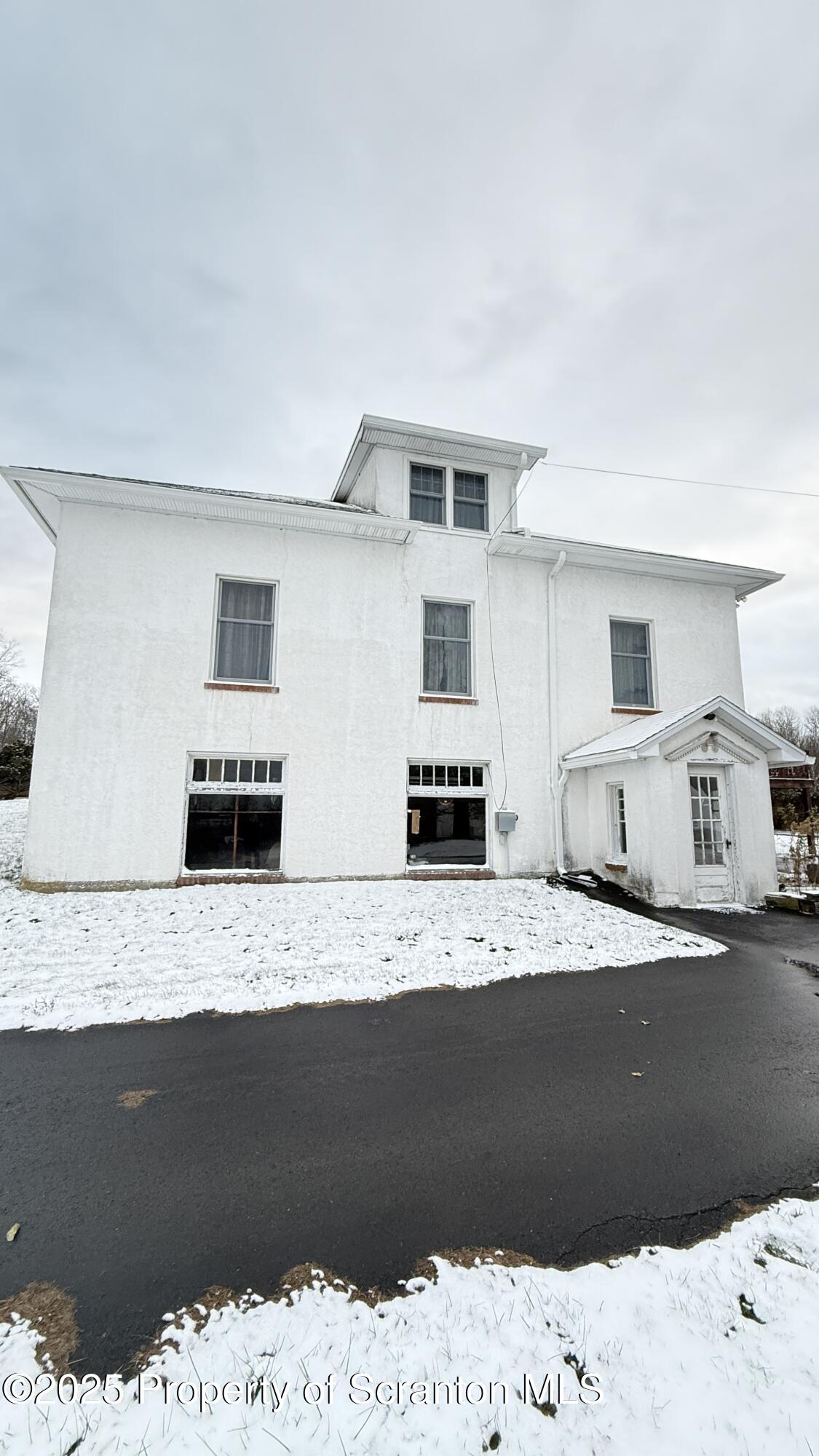 220 Hickory Ridge Road Carbondale, PA 18407 - Photo 3 of 51 IMG_6064