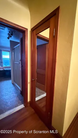 $600,000 | 220 Hickory Ridge Road, Carbondale, PA 18407