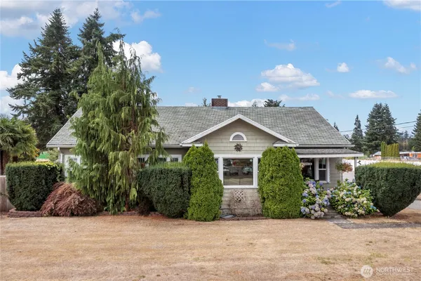 $900,000 | 20341 Old Highway 99 Southwest, Centralia, WA 98531