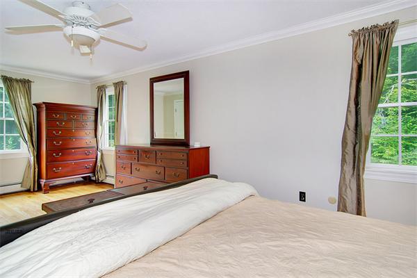 38 Grafton Road Upton, MA 01568 - Photo 4 of 29 Gallery Image 4