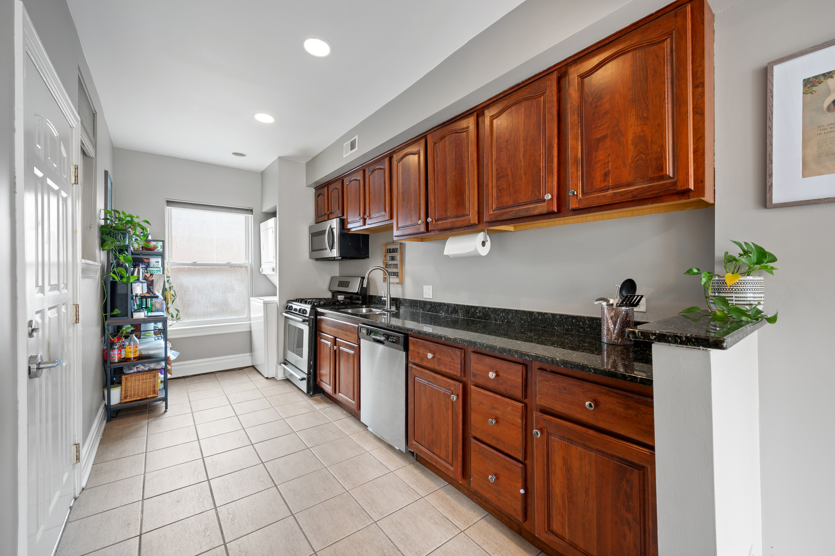 4209 North Keystone Avenue, Unit 2W Chicago, IL 60641 - Photo 15 of 19