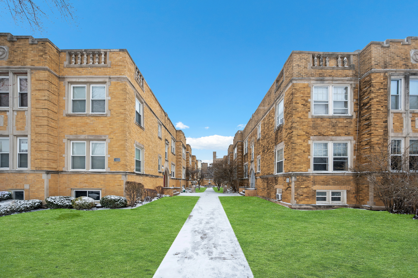 4209 North Keystone Avenue, Unit 2W Chicago, IL 60641 - Photo 2 of 19